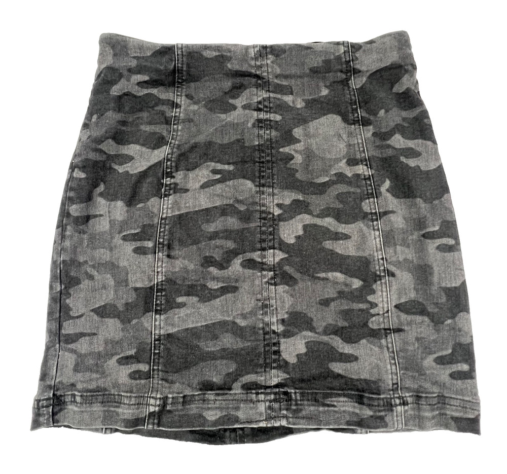 Free People Dark Camo Denim Mini Skirt (Size 0)